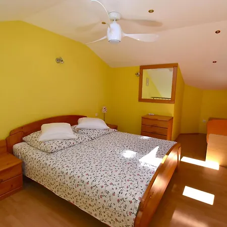 Apartman Familie Percinic *
