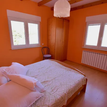 Familie Percinic Apartman Rab Town