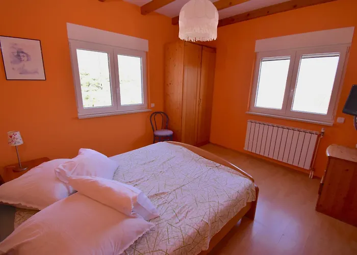 Familie Percinic Apartman Rab Town